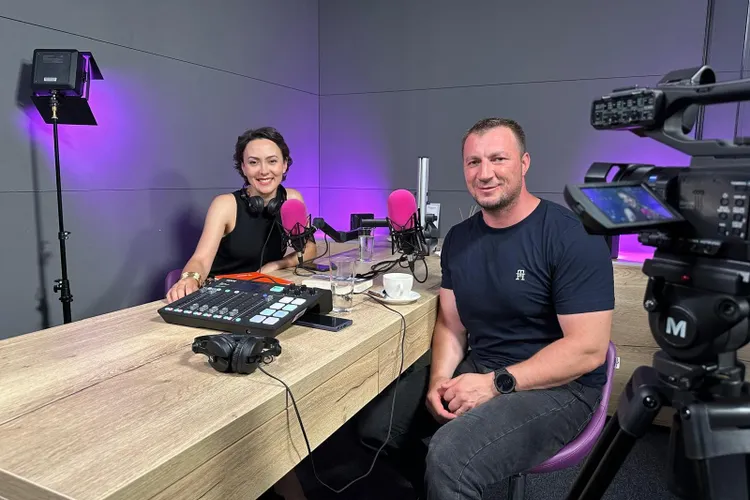 Polițistul-influencer Godină, alături de Marian Enache și CCR Foto: Facebook